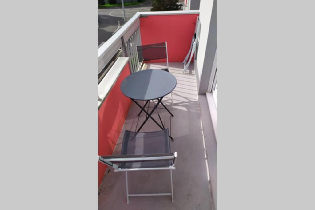 Bel appartement proche commerces et centre ville avec WiFi Verdun Extérieur photo
